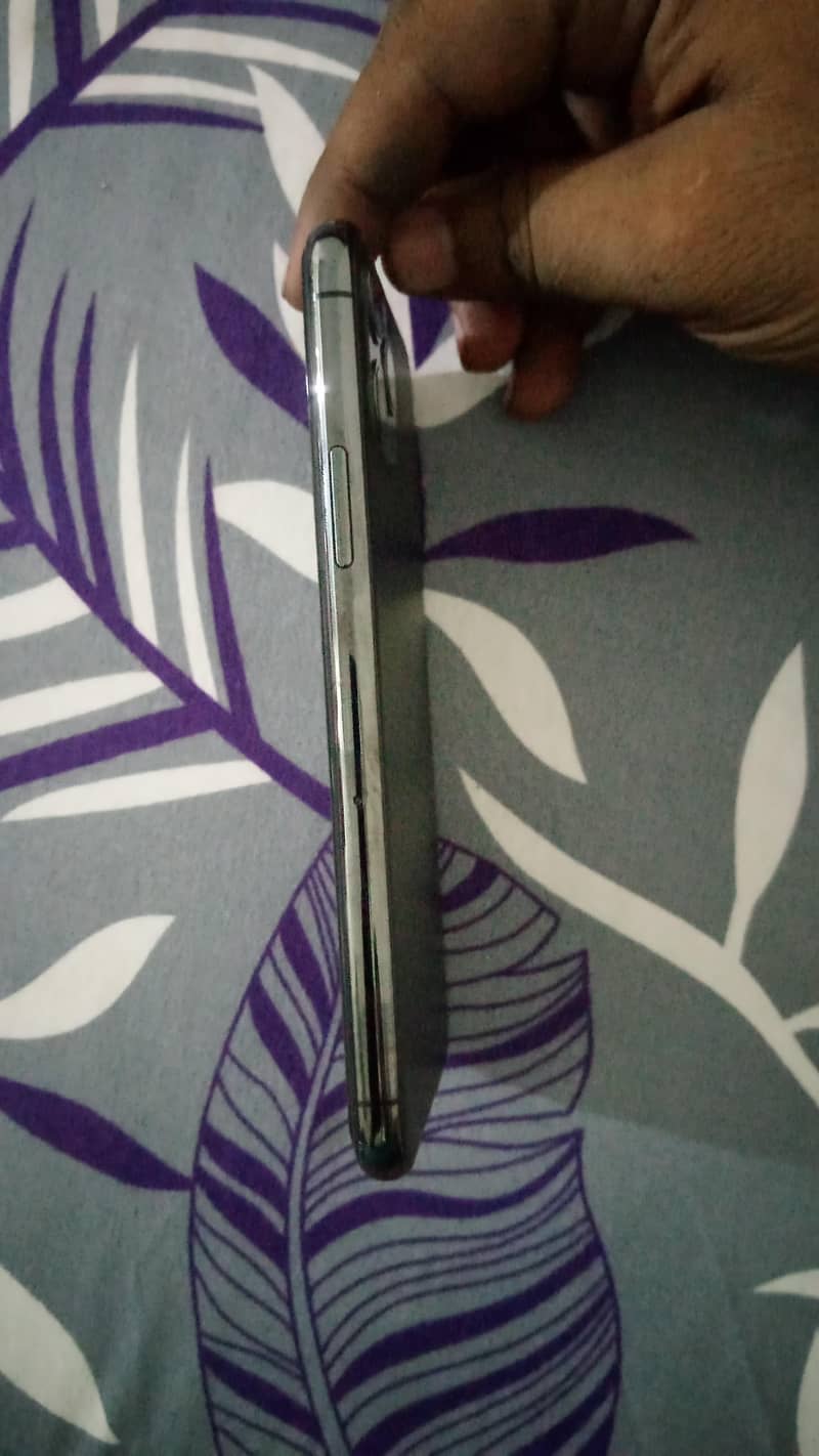 iphone 11 pro 5