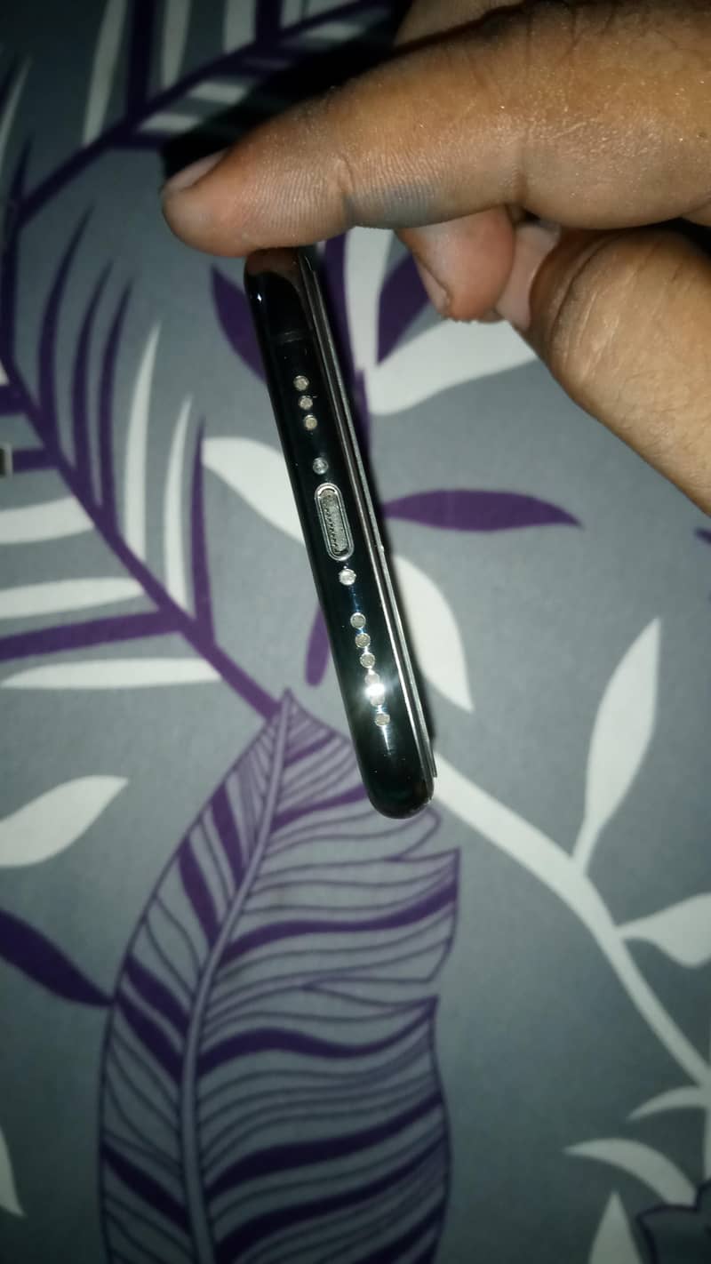 iphone 11 pro 6
