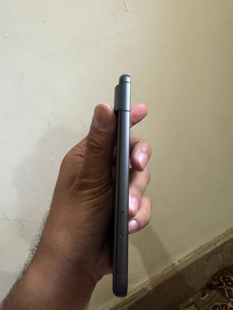 Google Pixel 8 5