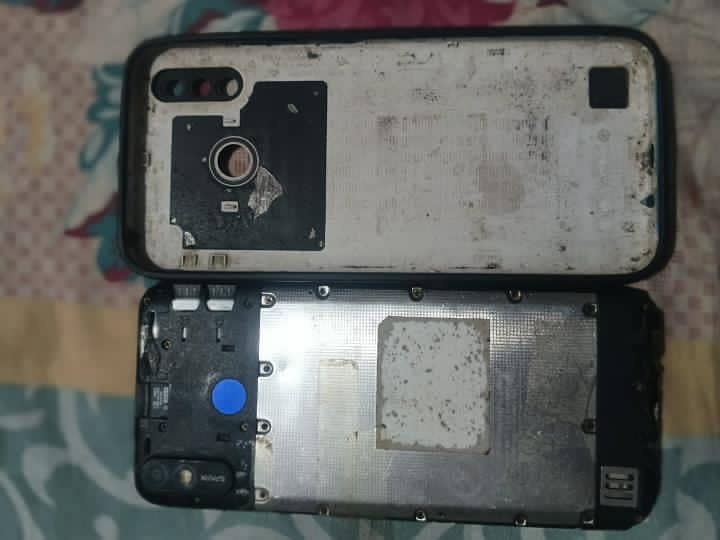Techno spark 4 lite 4