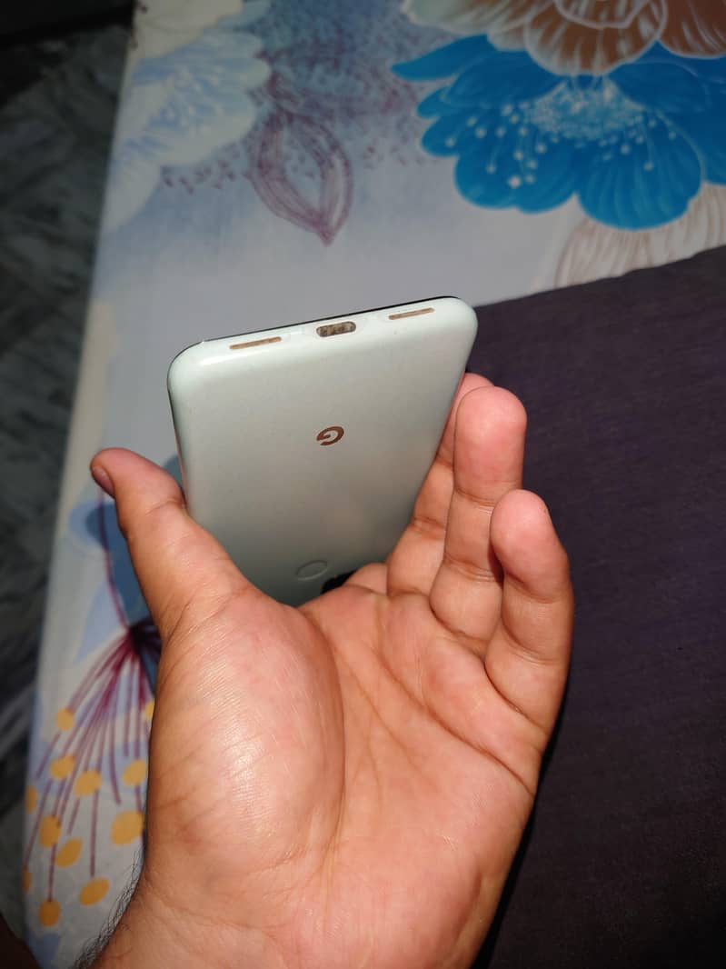 Google Pixel 5 1