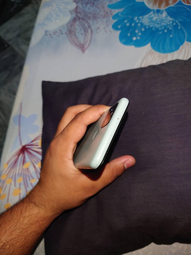 Google Pixel 5 2