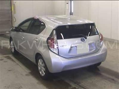 Toyota Aqua 2015