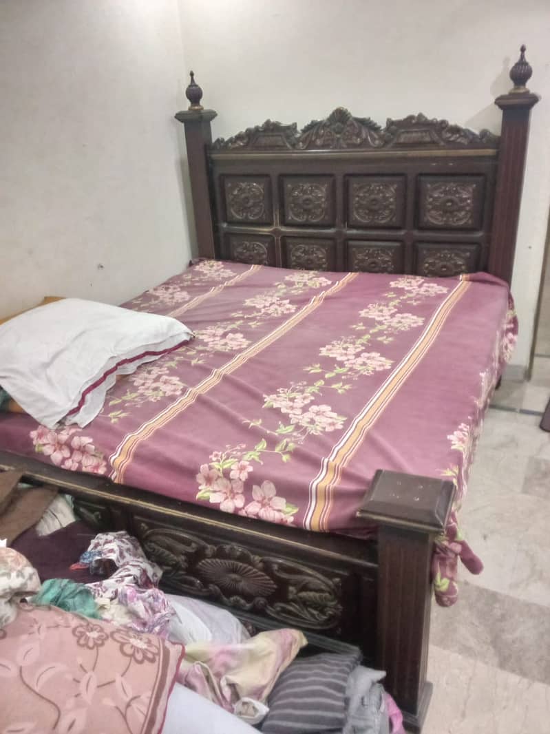 Without mattress 0