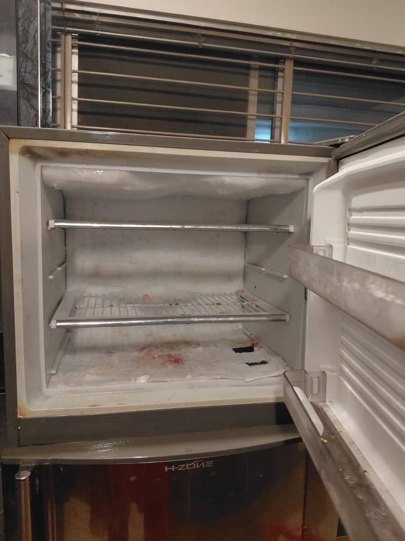 Refrigerator 4