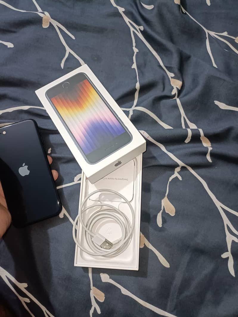iPhone se 3rd generation 2