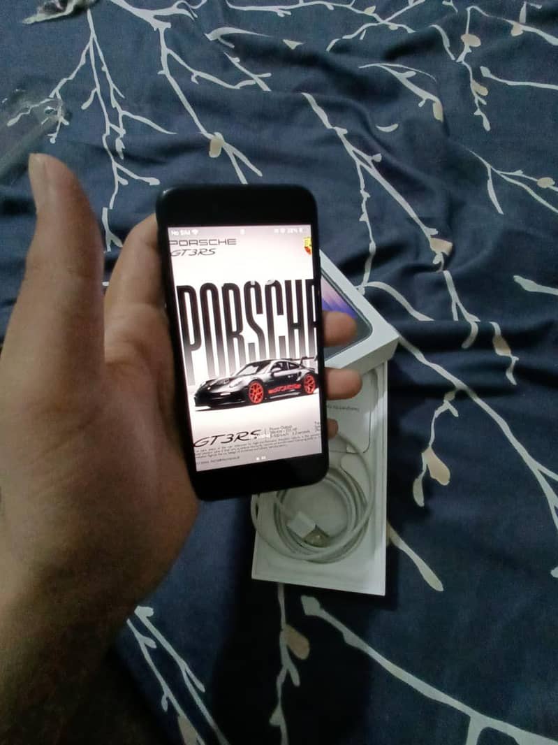 iPhone se 3rd generation 4