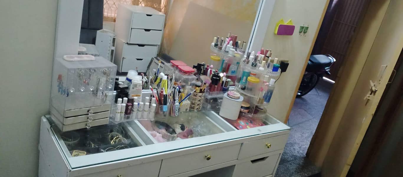 Dressing Table 1