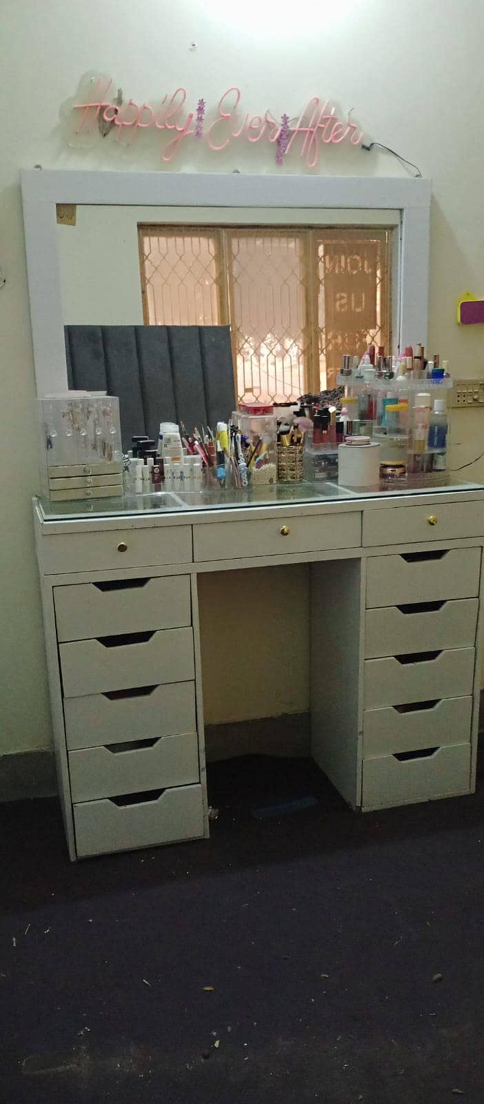 Dressing Table 2