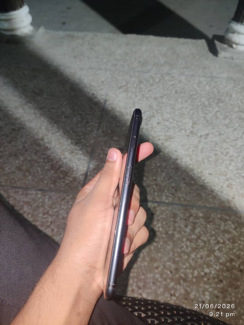 Apple iPhone 7 Plus 4