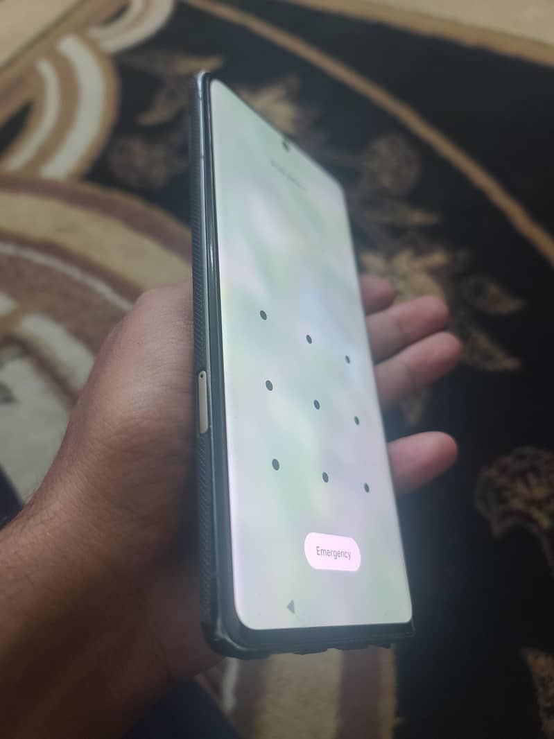 Google pixel 7 pro 4