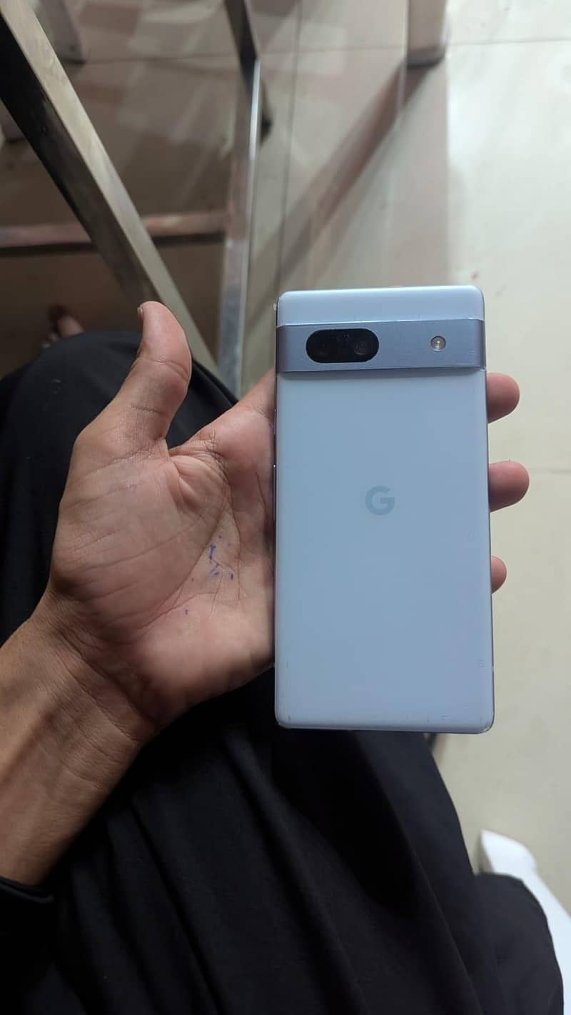 Google Pixel 7a 4