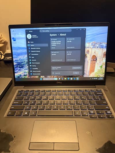Dell Latitude - i5 8th gen - 16/256