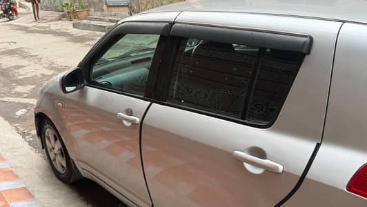 Suzuki Swift 2013 DLX AUTOMATIC