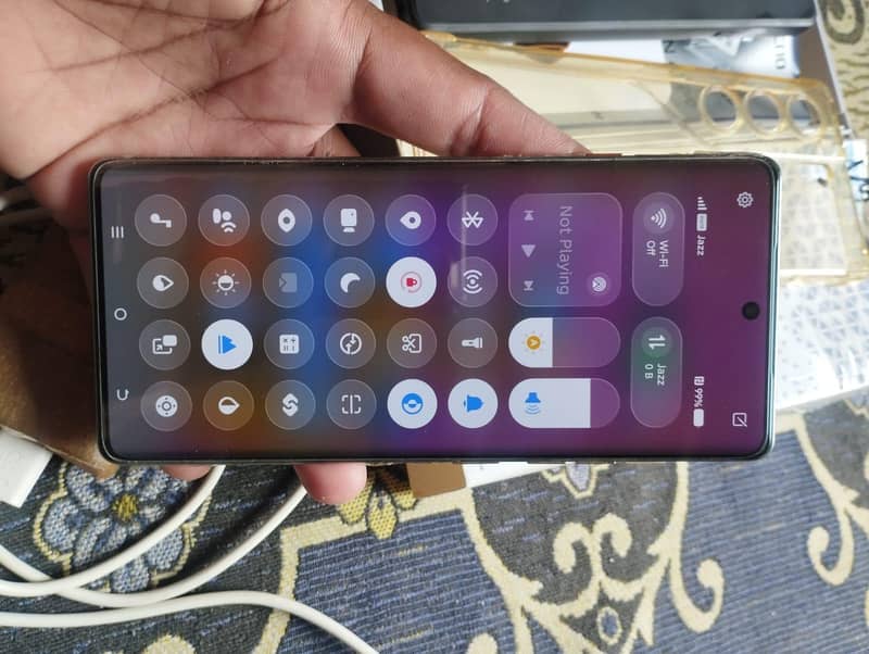 Tecno CAMON 40 Pro 1