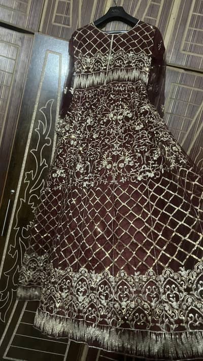 Elequant marron maxi for festive and weddings event.