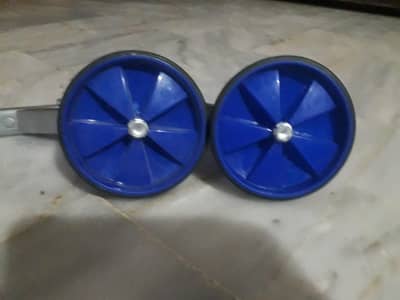 bycycle side wheels