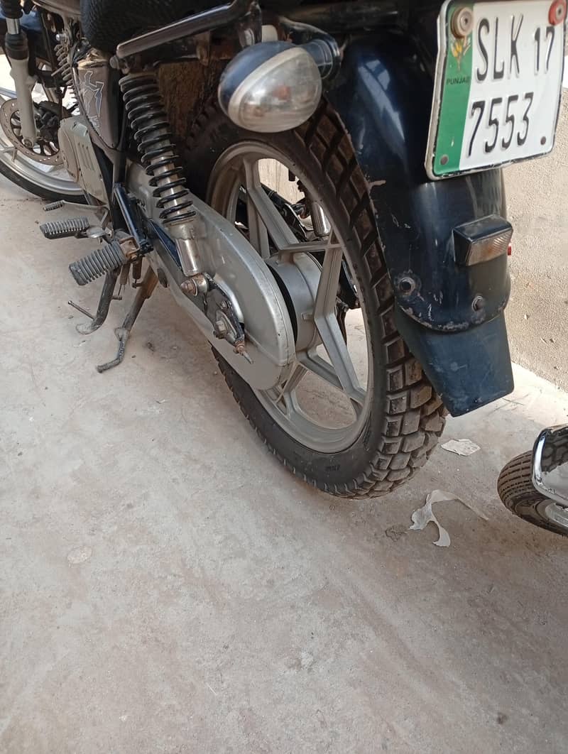 Suzuki 3