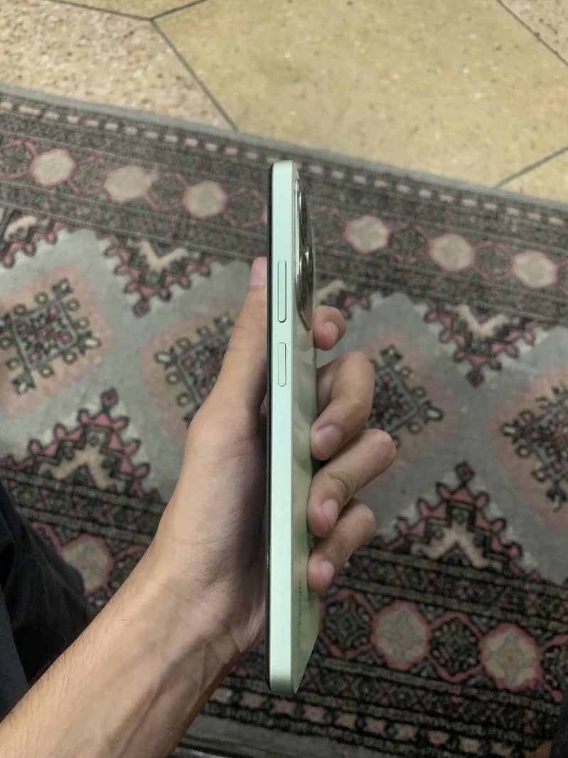 Realme C63 1