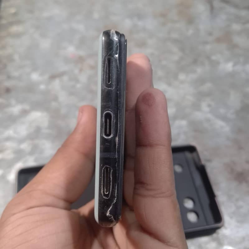 Google Pixel 6a 4