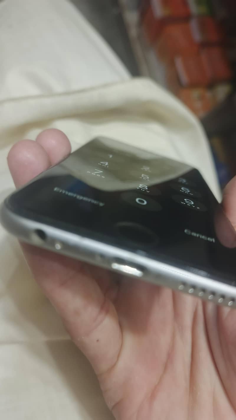 Apple iPhone 6 0