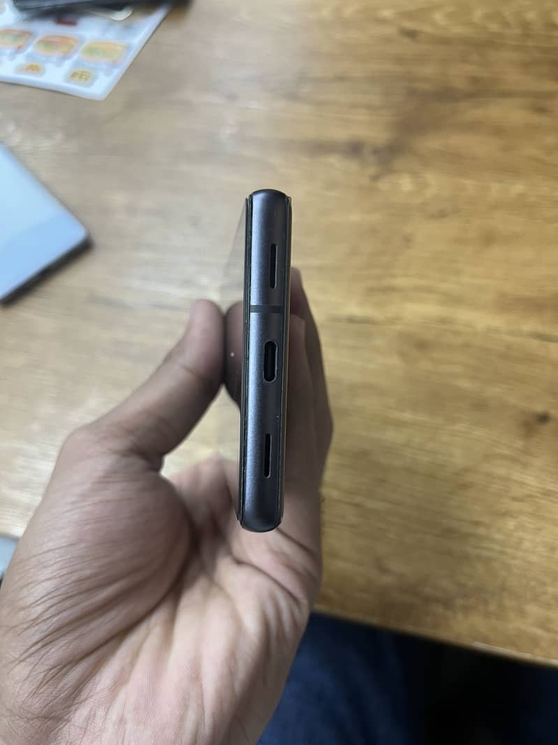 Google Pixel 7a 5