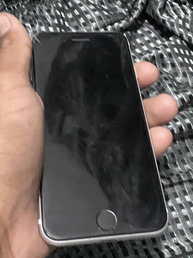 Apple iPhone SE 4