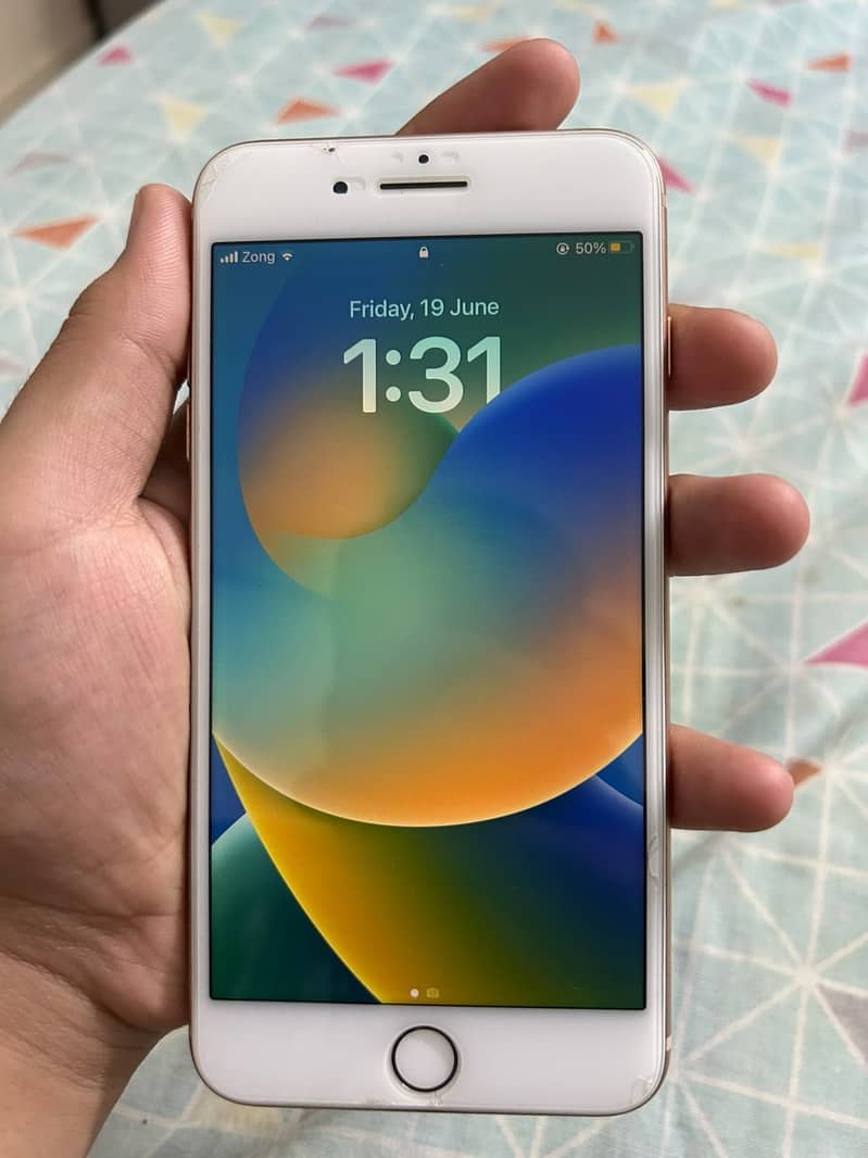 Apple iPhone 8 Plus 5