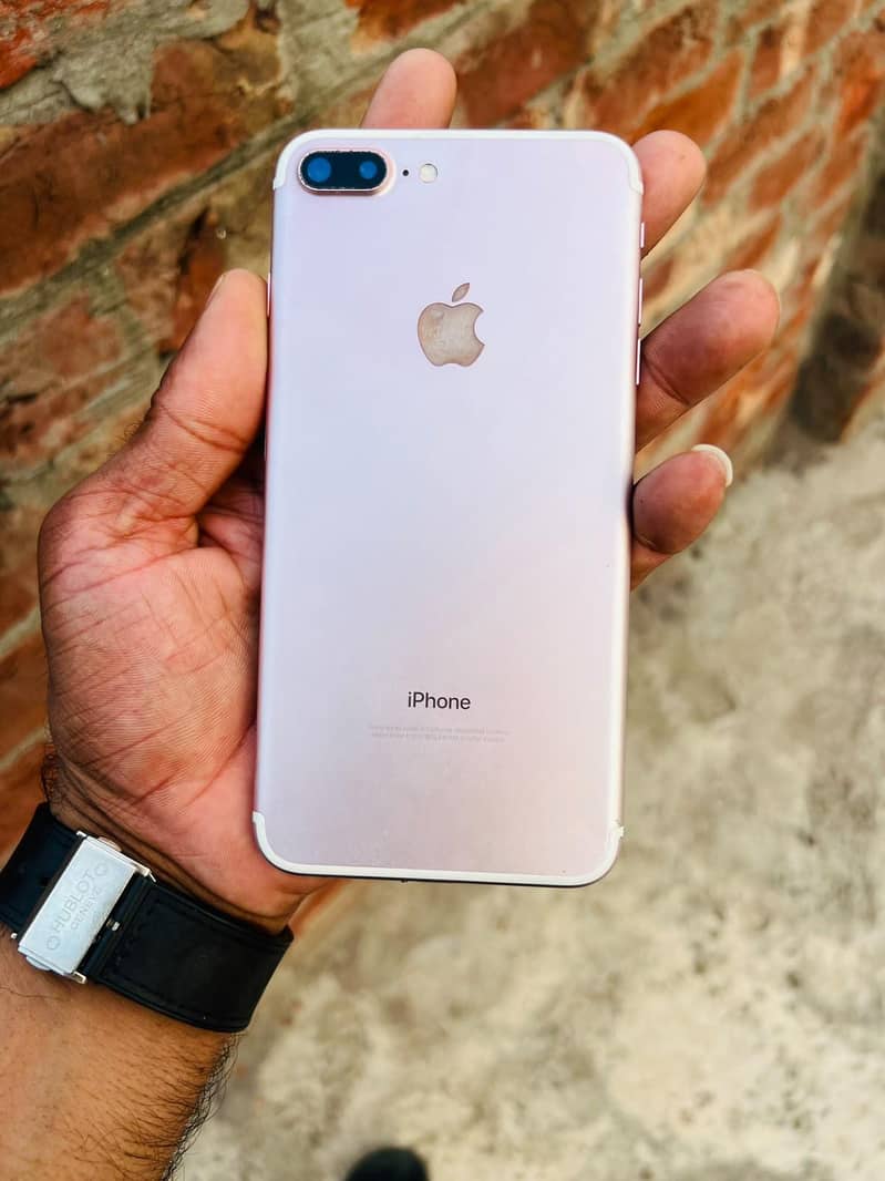 Apple iPhone 7 Plus 2