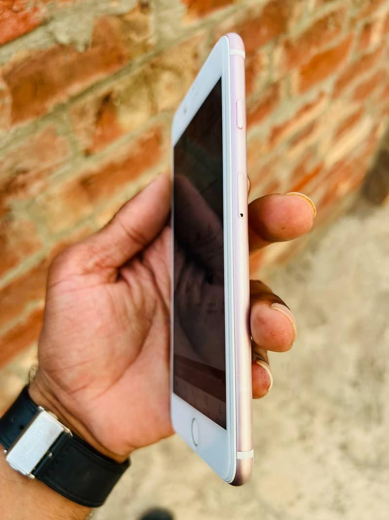 Apple iPhone 7 Plus 4