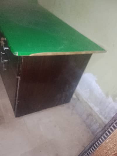 Clinic patient bed + table