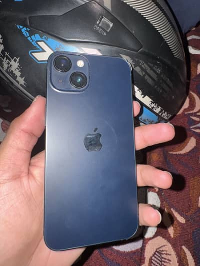 Apple iPhone 13