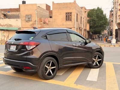 Honda Vezel 2014