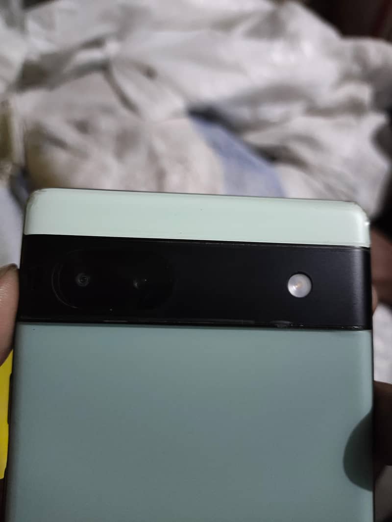 Google Pixel 6a 1