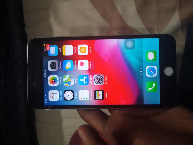 Apple iPhone 6 Plus 1