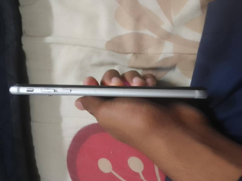 Apple iPhone 6 Plus 2