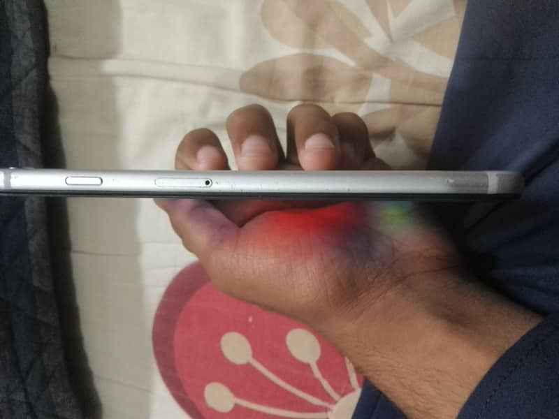 Apple iPhone 6 Plus 3