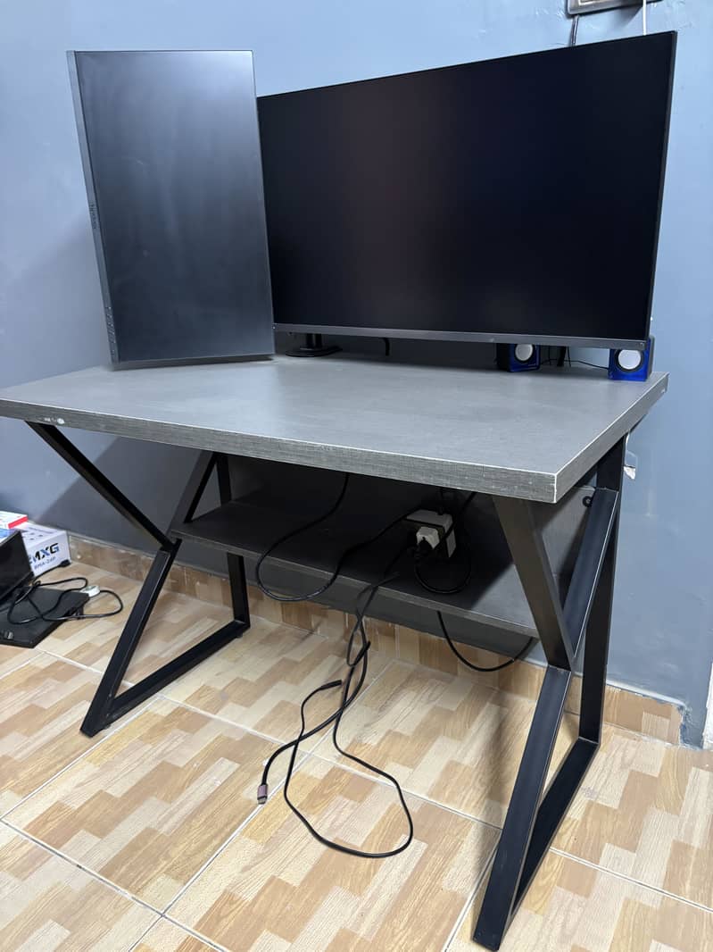Multi purpose desk/table 1