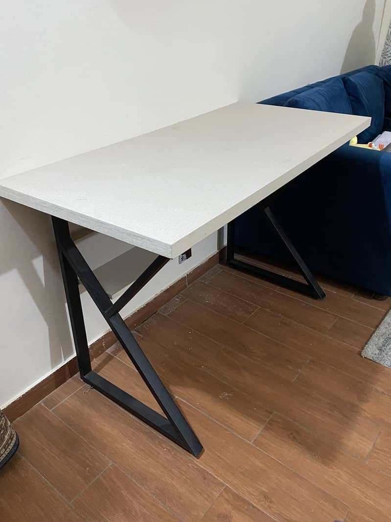 Modern style Study Table 0