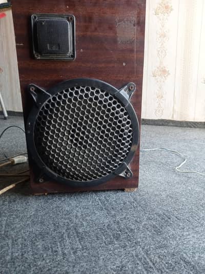 Amplifier For Sale urgent
