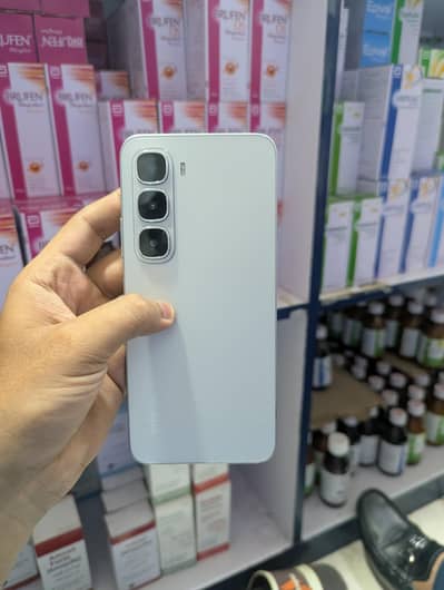 Infinix hot 60i 8/256