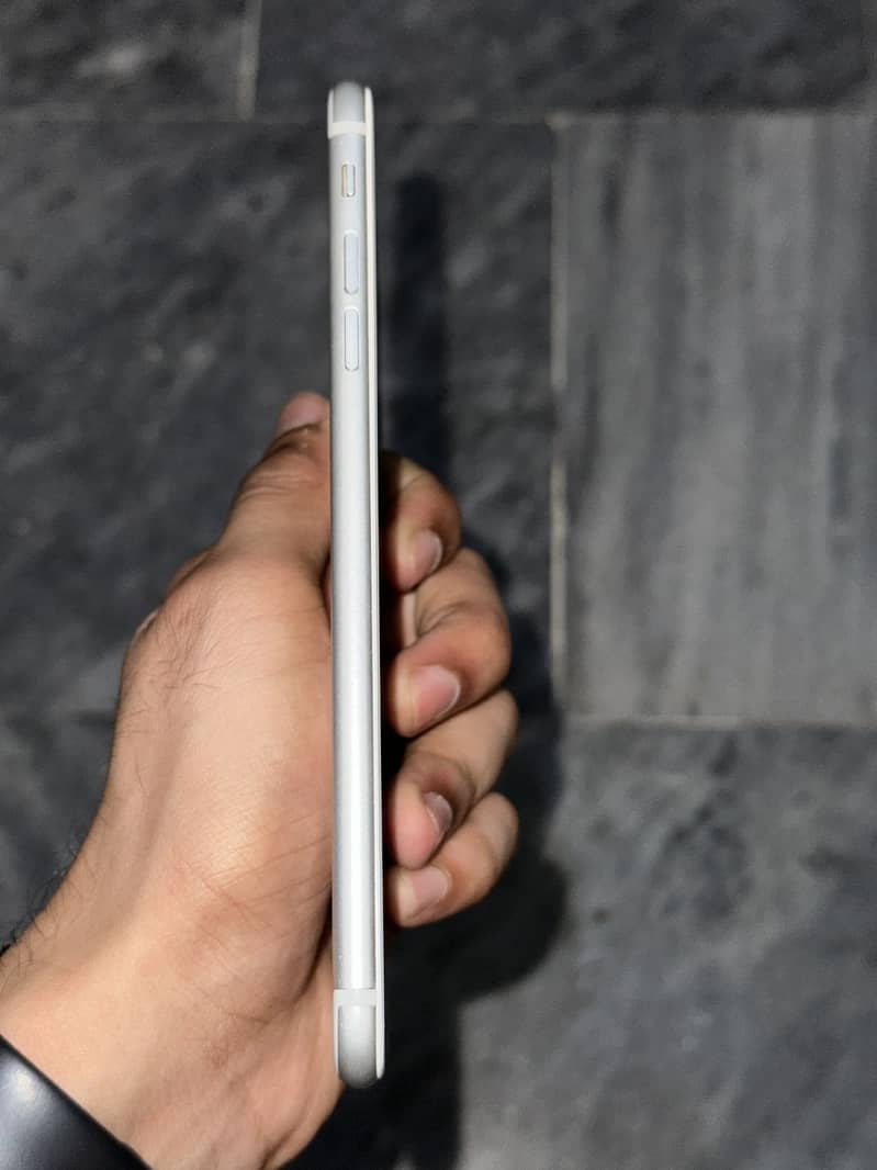 Apple iPhone 7 Plus 1