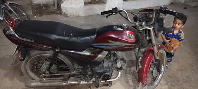 Honda Dream 16 Model all ok bike laminate hui ha