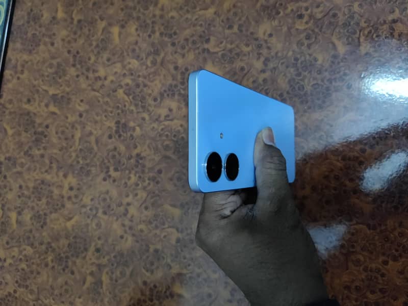 Realme Note 60 4