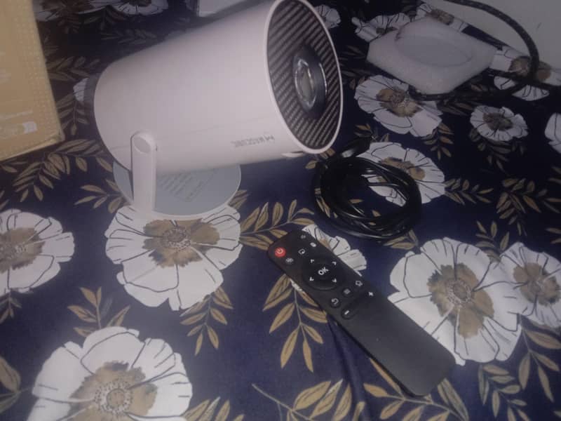 tv projector 0