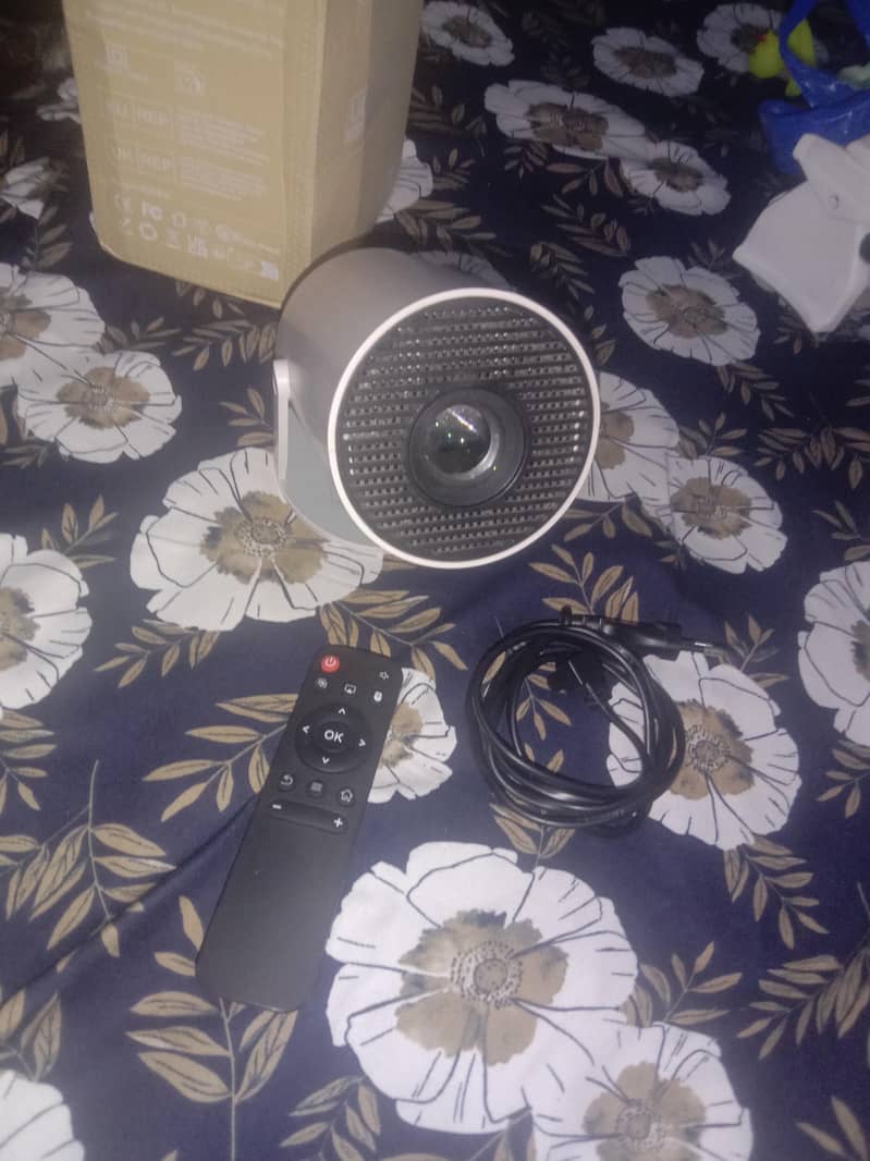 tv projector 1