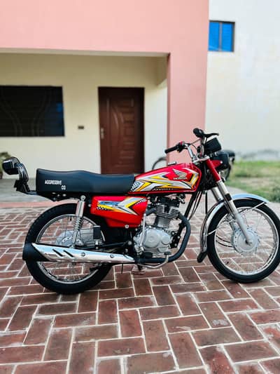 Honda 125 bike