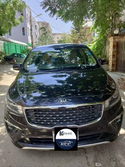 KIA GRAND CARNIVAL 2018