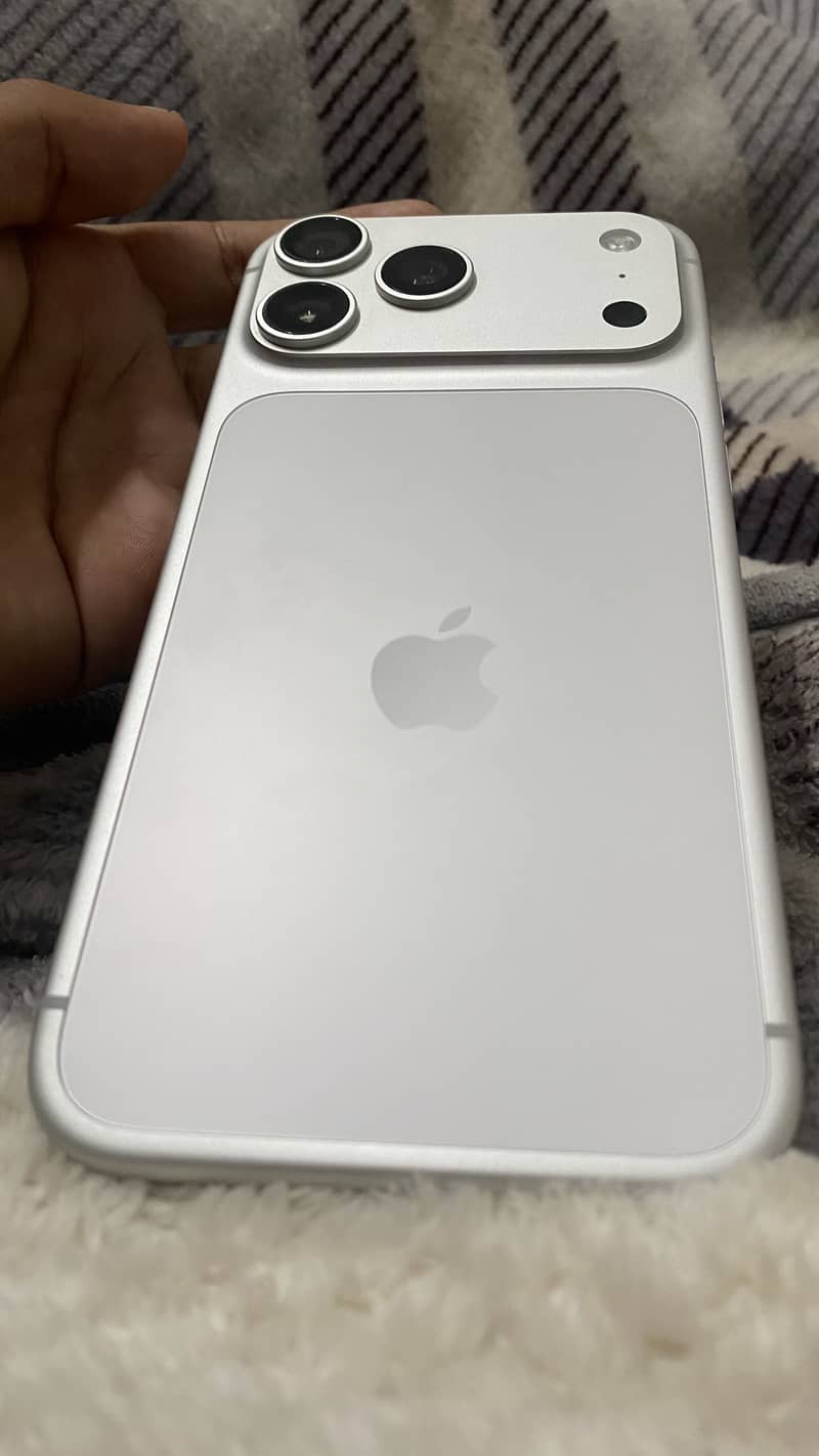 Iphone 17 pro max 7