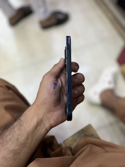 Apple iPhone 13 jv